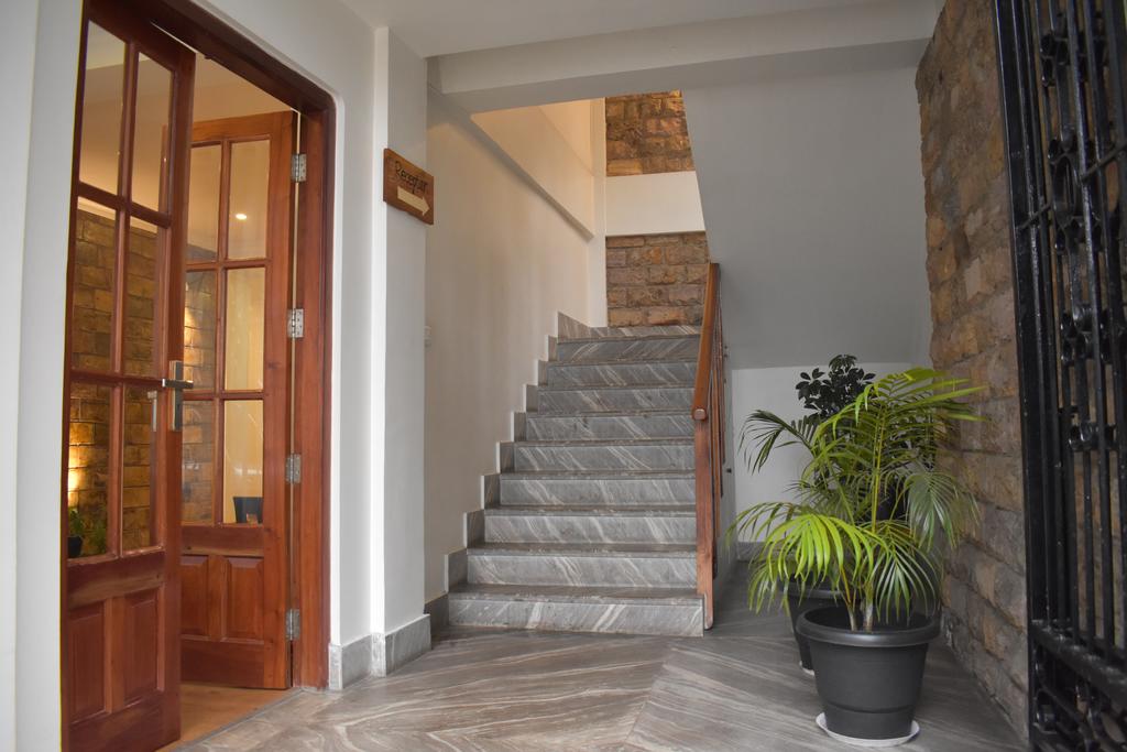 Kaizun Bed and Breakfast | Room & Wi-Fi - Tap to explore photos