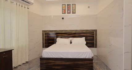HOTEL CYRIL Room Type - Business Class