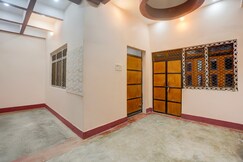 SPOT ON by OYO Royal Hotel