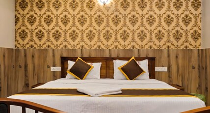 Alicos residency Room Type - Deluxe AC Room with Balcony