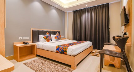 FabHotel JP - Nr. Sataragachhi Railway Station Room Type - Deluxe Room