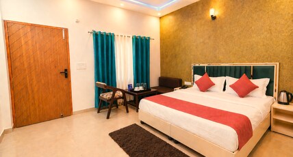 Aqua Tree Resort Room Type - Deluxe Room