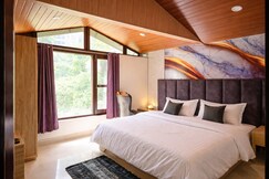 Plumwood  2BHK Near Mall Road w Mountain View