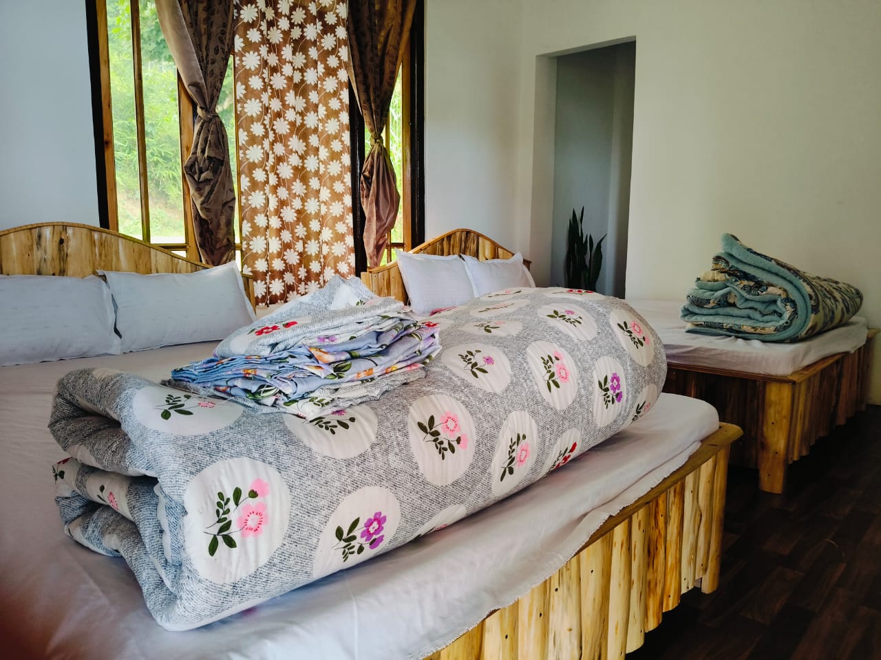Nature's Nest Homestay. - Tap to explore photos