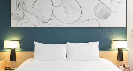 ibis Li Room Type - Standard room with a double bed