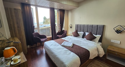 HIMALAYAN MEADOWS Room Type - Kanchenjunga View Deluxe Room( Queen ) HIMALAYAN MEADOWS Room Type - Kanchenjunga View Deluxe Room( Queen )
