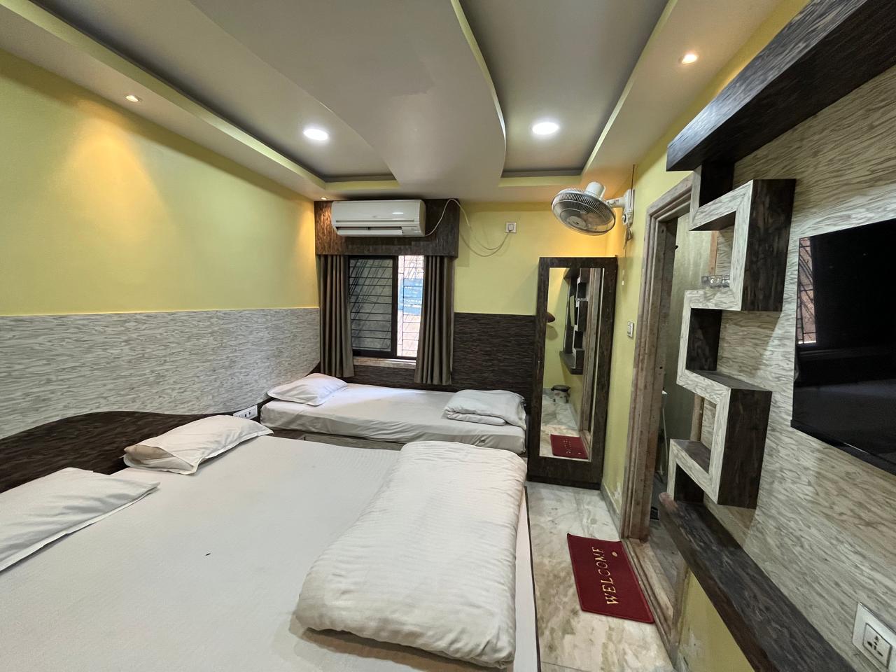 SIDRA GUEST HOUSE-PARK STREET - Tap to explore photos