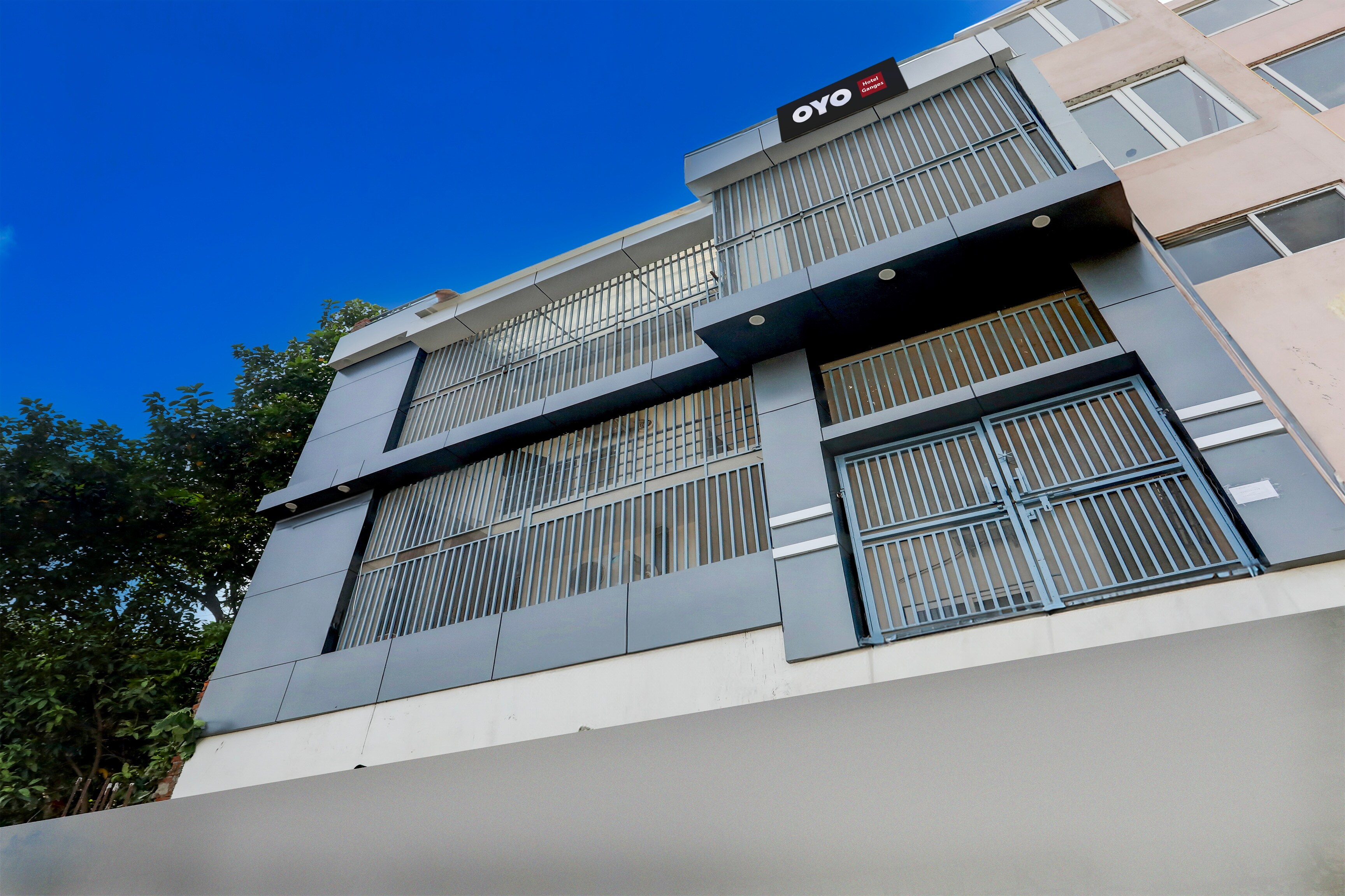 Hotel O Ganges - Tap to explore photos