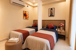 C Suites Maclean