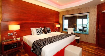 Ramada by Wyndham Alleppey Room Type - Presidential Suite, Lake View, 1 King Bed, Non-Smoking Ramada by Wyndham Alleppey Room Type - Presidential Suite, Lake View, 1 King Bed, Non-Smoking
