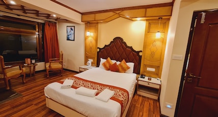 Omega residency near mall road Room Type - Maple Deluxe Room with Work Desk (Only for Double) Omega residency near mall road Room Type - Maple Deluxe Room with Work Desk (Only for Double)