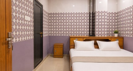 Hotel Vishal Palace & Restaurant Room Type - Family Room