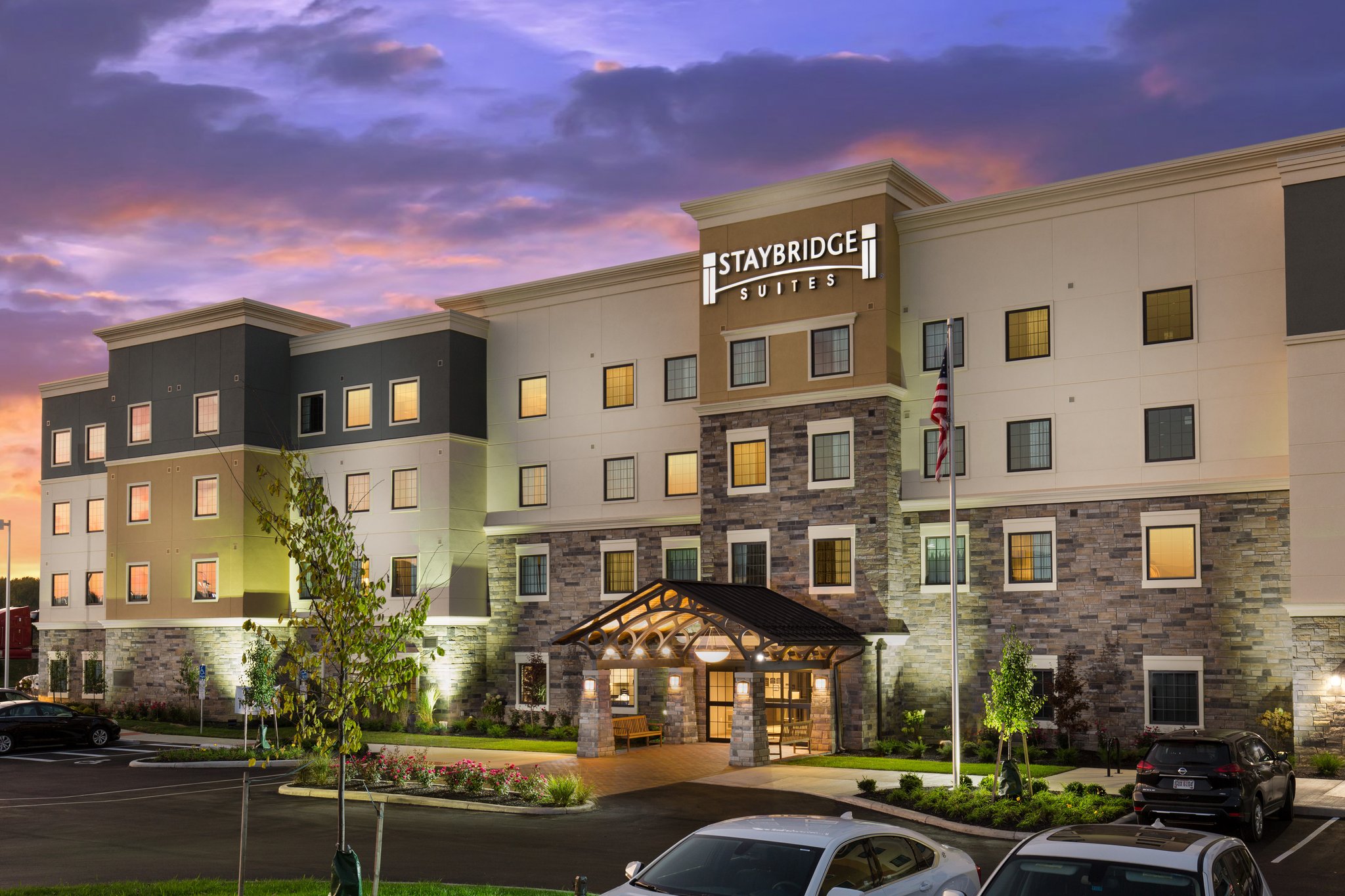 Staybridge Suites - Columbus Polaris - Tap to explore photos