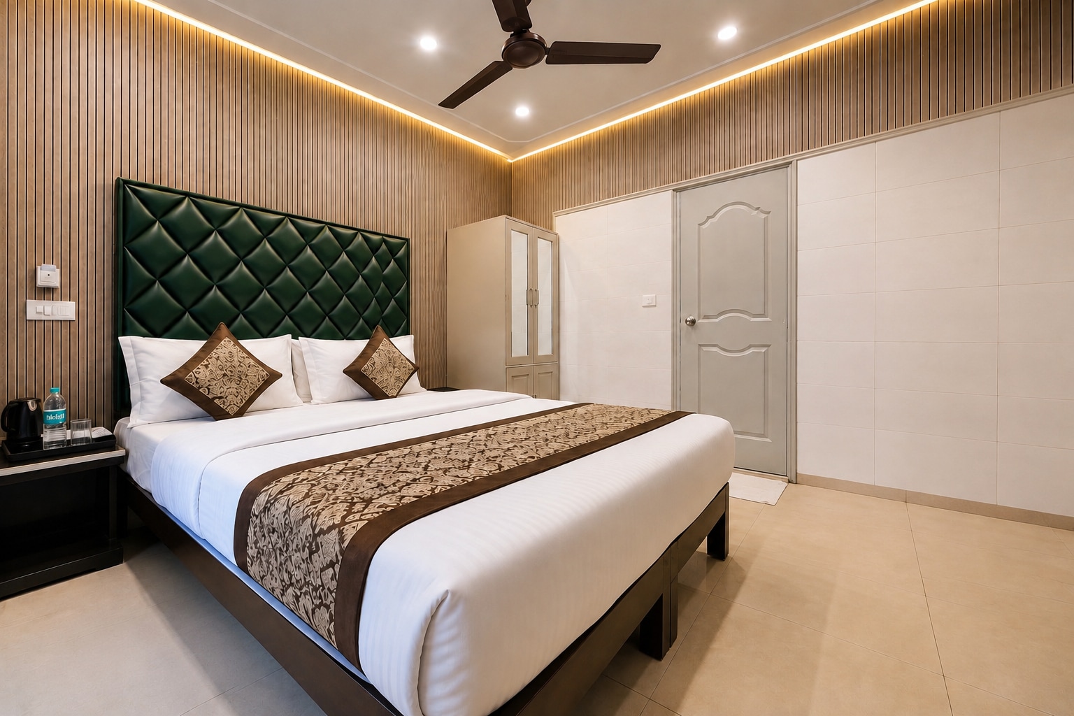 Hotel Satwah Near Nizamuddin Railway Station by TRIINDIA Hospitality - Tap to explore photos