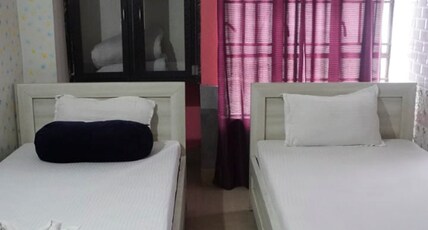 Hotel Siddarth Palace Room Type - Double Room - AC Hotel Siddarth Palace Room Type - Double Room - AC