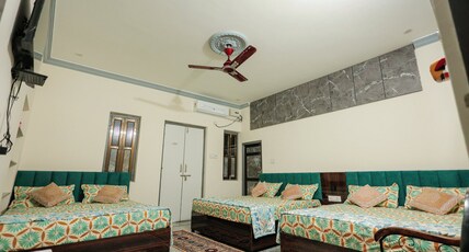 The Jawai Niwas Room Type - Deluxe AC Room Three Queen Size Bed With Kitchen Area