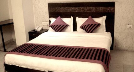 Hotel Mandakini Palace Room Type - Deluxe Room