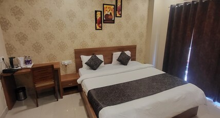 Hotel Vaishno Residency Room Type - Super Deluxe