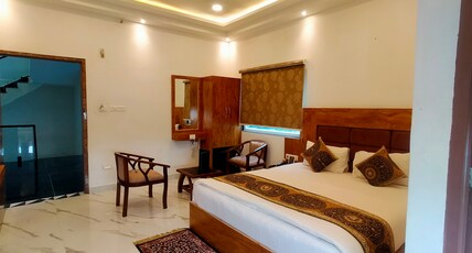 Hotel Varuna Grand Room Type - Super Deluxe King