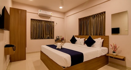 Hotel Signature Vista Room Type - Executive Room with Free Wi-Fi Hotel Signature Vista Room Type - Executive Room with Free Wi-Fi