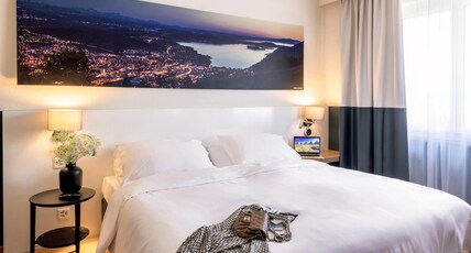City Hotel Biel Bienne Room Type - Eco Double Room with Street View City Hotel Biel Bienne Room Type - Eco Double Room with Street View