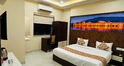 Hotel Gold Coin Room Type - Double Deluxe Room