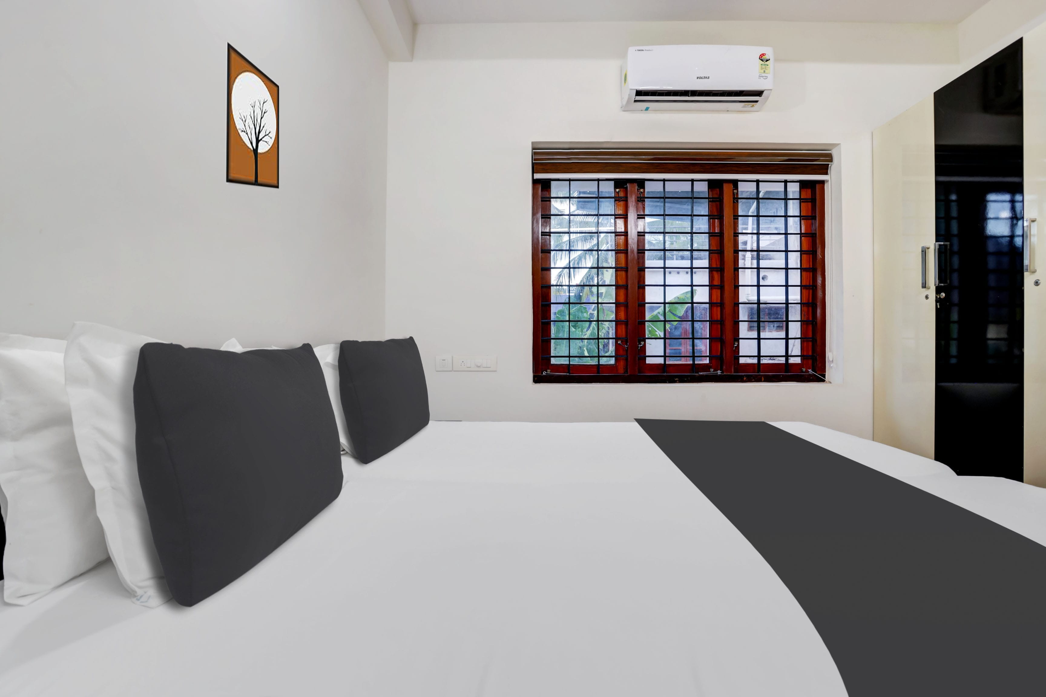Hotel O Tech Residency - Tap to explore photos
