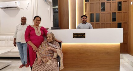 Hotel Shri G Prabha Inn Room Type - Queen Bed Room with TV