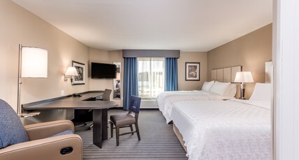 Candlewood Suites Eau Claire I-94, an IHG hotel Room Type - 2 Queen Studio Suite Comm Mobility Accessible Tub