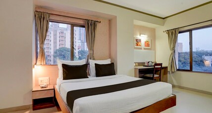 Super Townhouse Oak Pune Railway Station Formerly Kapil Residency Room Type - Deluxe