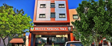 Spring Sky Mughalsarai By ShriGo Hotels