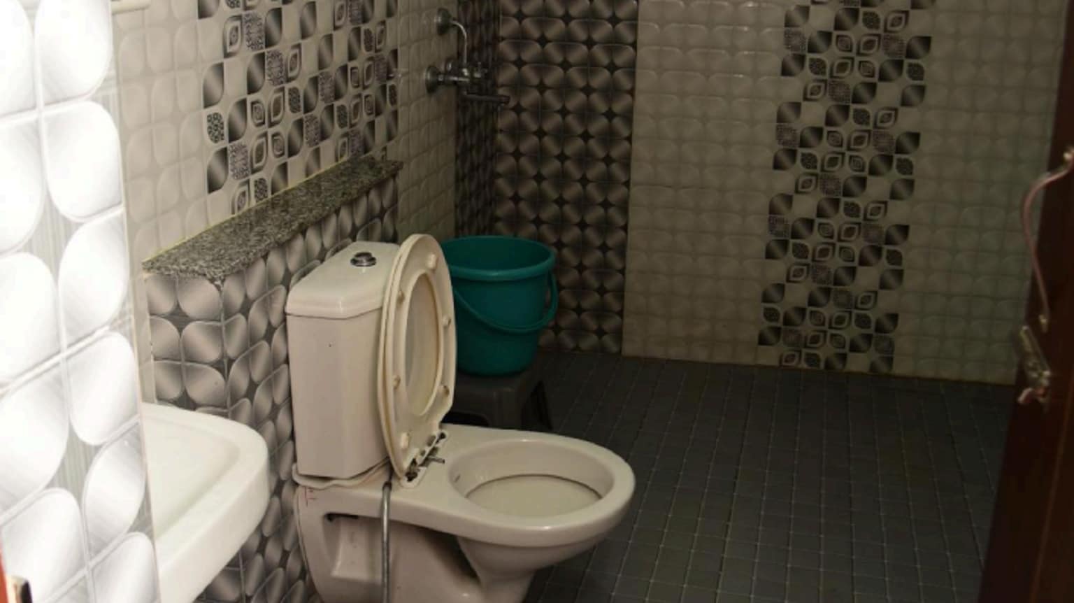 Hotel Shardool - Tap to explore photos