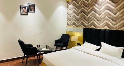 Natraj Palace Room Type - Luxury room