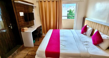 HOTEL SUNFLOWER Room Type - Deluxe Room HOTEL SUNFLOWER Room Type - Deluxe Room