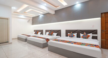 FabHotel Ayodhya Palace Room Type - Family Room
