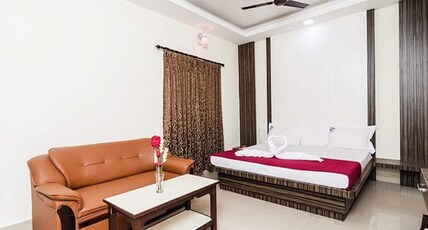 Hotel Danaa Tower Room Type - Executive Room AC