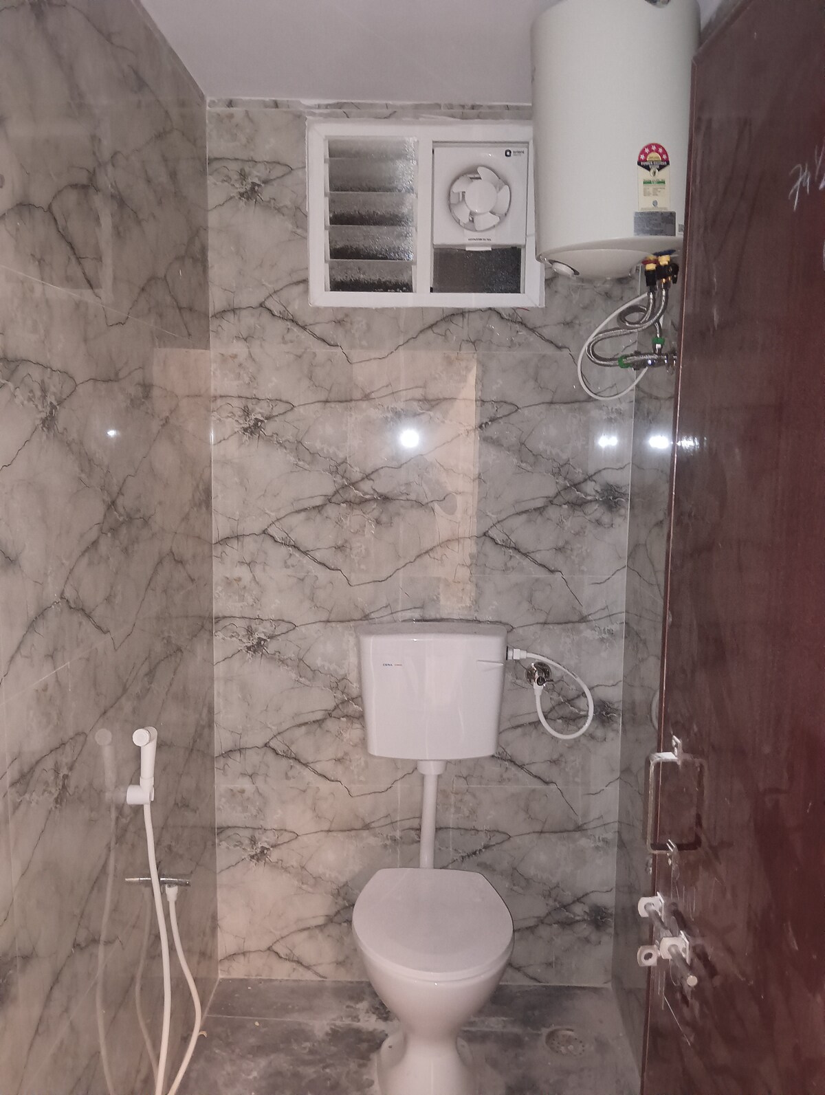 msquare guest room - Tap to explore photos