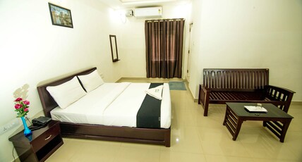 Regal Residency Room Type - Deluxe Double Room AC