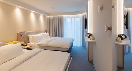 Holiday Inn Express & Suites POTSDAM Room Type - 1 Queen Standard with Sofa Bed Holiday Inn Express & Suites POTSDAM Room Type - 1 Queen Standard with Sofa Bed
