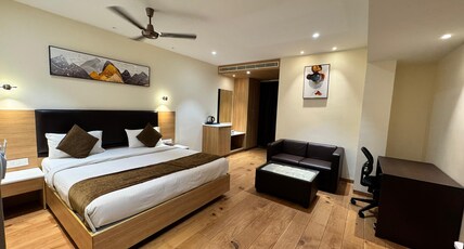 HOTEL TOUCHWOOD Room Type - Deluxe Room - King Bed