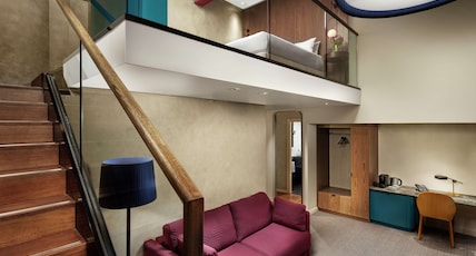 DoubleTree by Hilton Hotel Melbourne - Flinders Street Room Type - KING LOFT ROOM