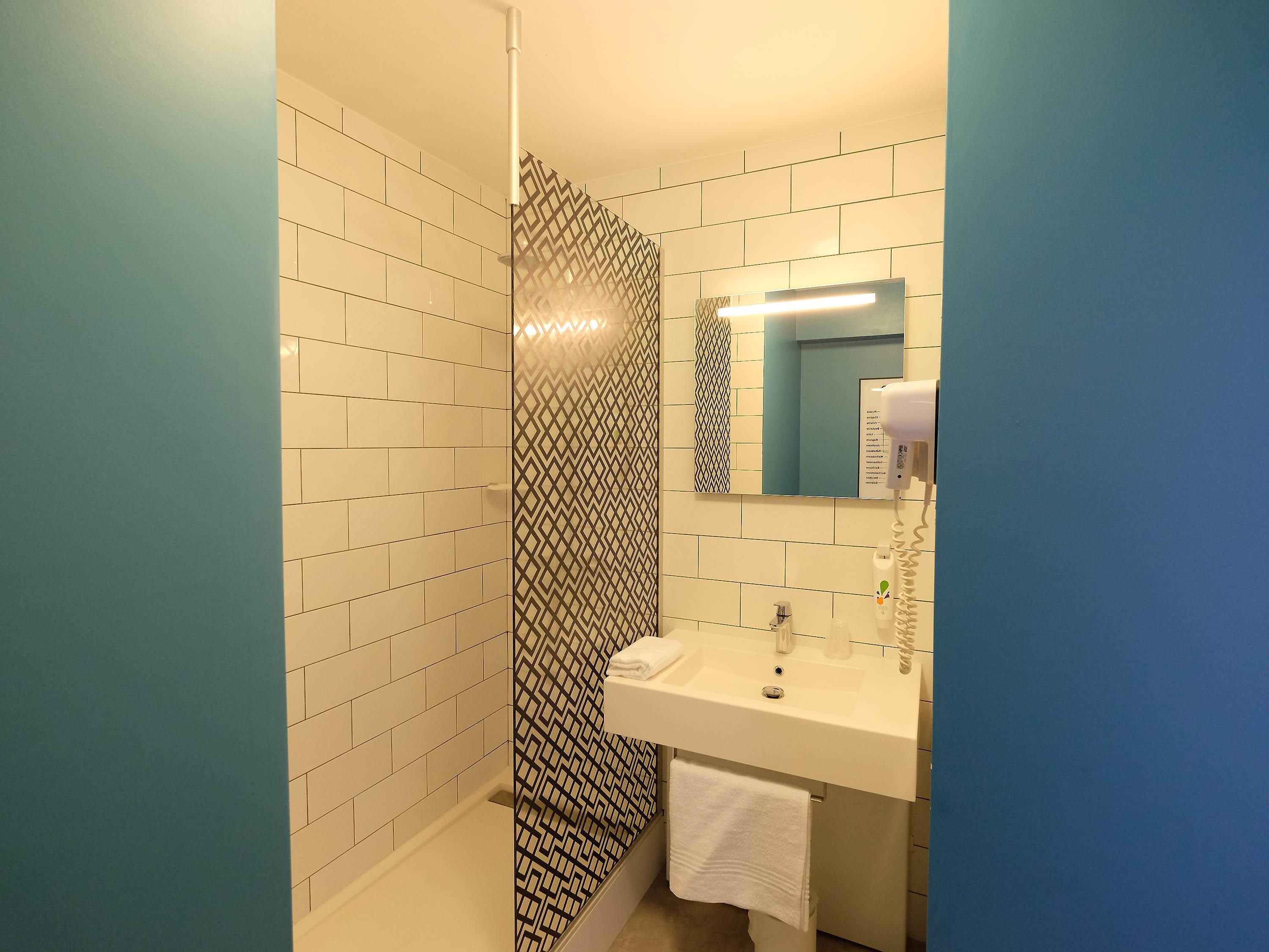 ibis Styles Auxerre Nord - Tap to explore photos
