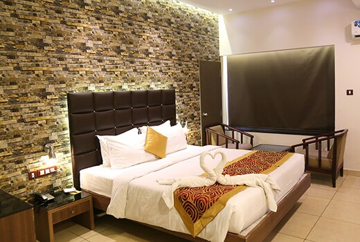 Hotel Merlin International