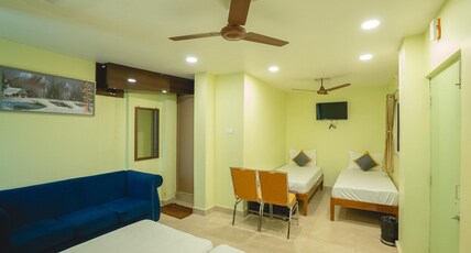 Icon vista hotel Room Type - 4 Beds room (non AC)