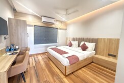 Hotel Cosmos