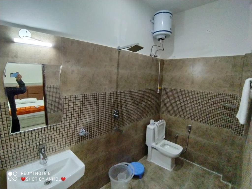 Dalhousie Destination Homestay - Tap to explore photos