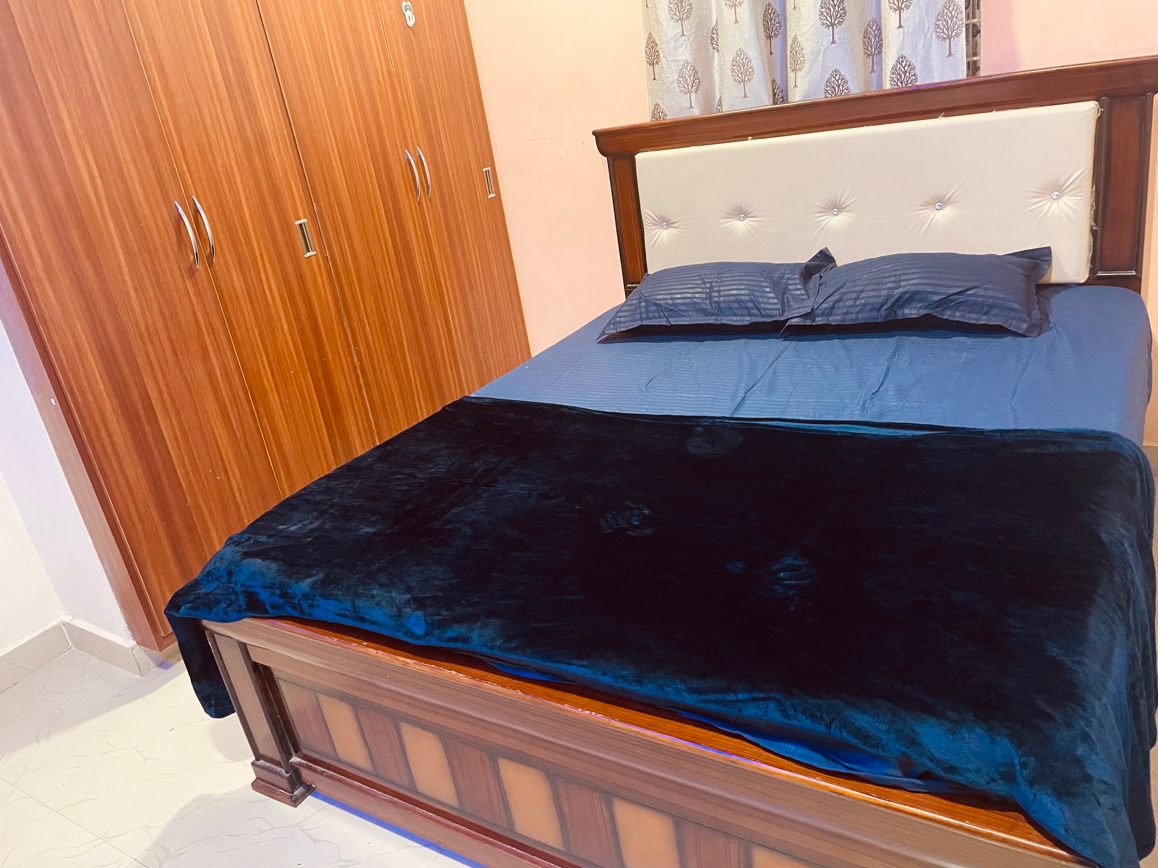 Entire 1 BHK Apartment with AC and Amenities. - Tap to explore photos