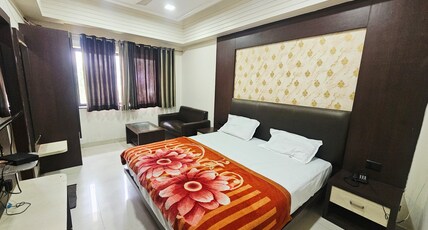 Hotel Sheetal Palace Room Type - Deluxe AC Room