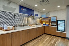 Holiday Inn Express Nashville-Opryland