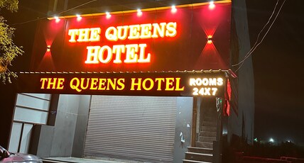 The Queens Hotel Room Type - Luxury room